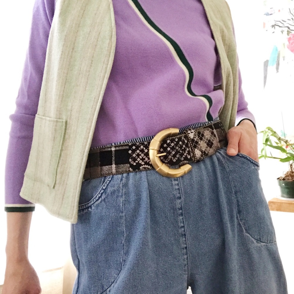 Wide black suede belt w/metallic pink
